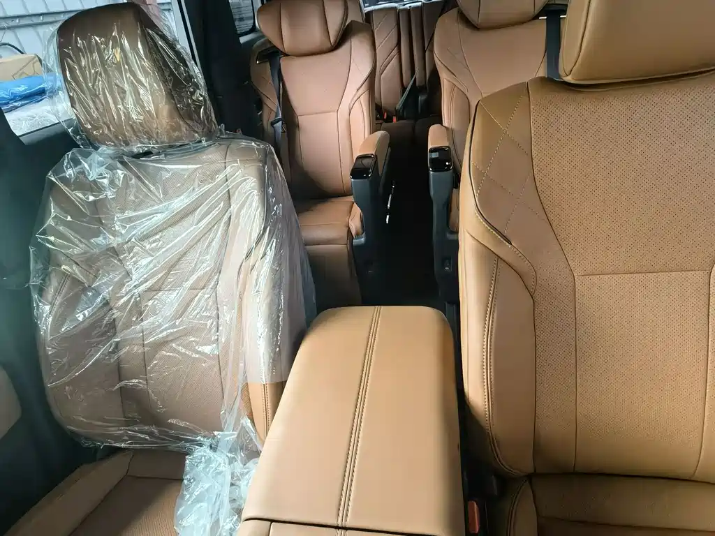 Toyota Vellfire — фото 6