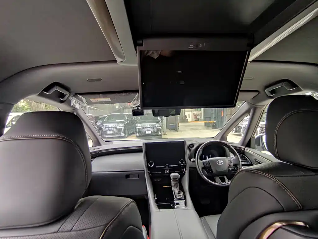 Toyota Alphard — фото 7