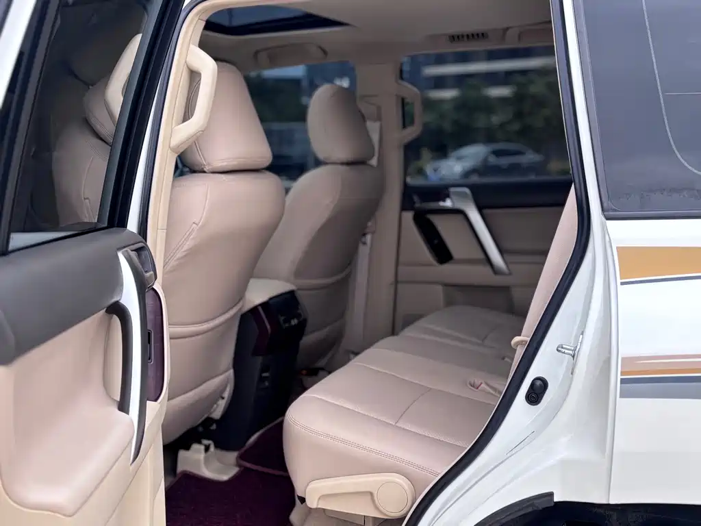 Toyota Prado (Import) — фото 9