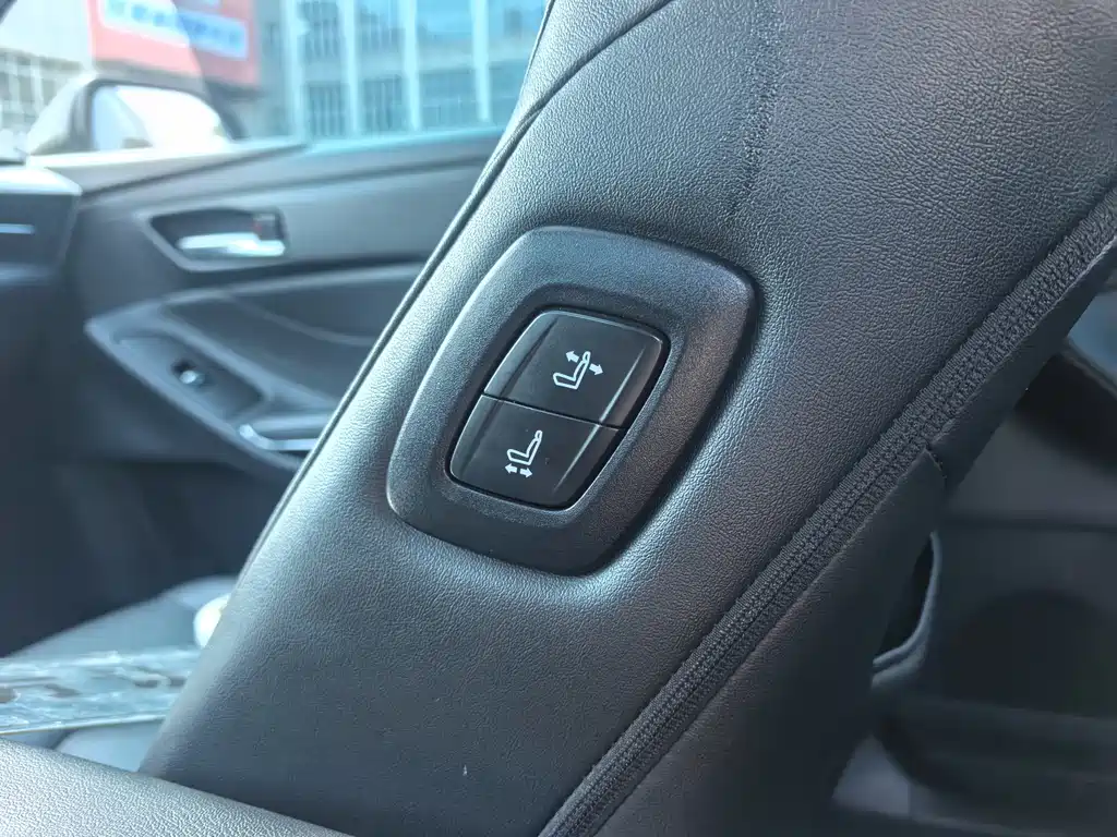 Toyota Avalon — фото 10