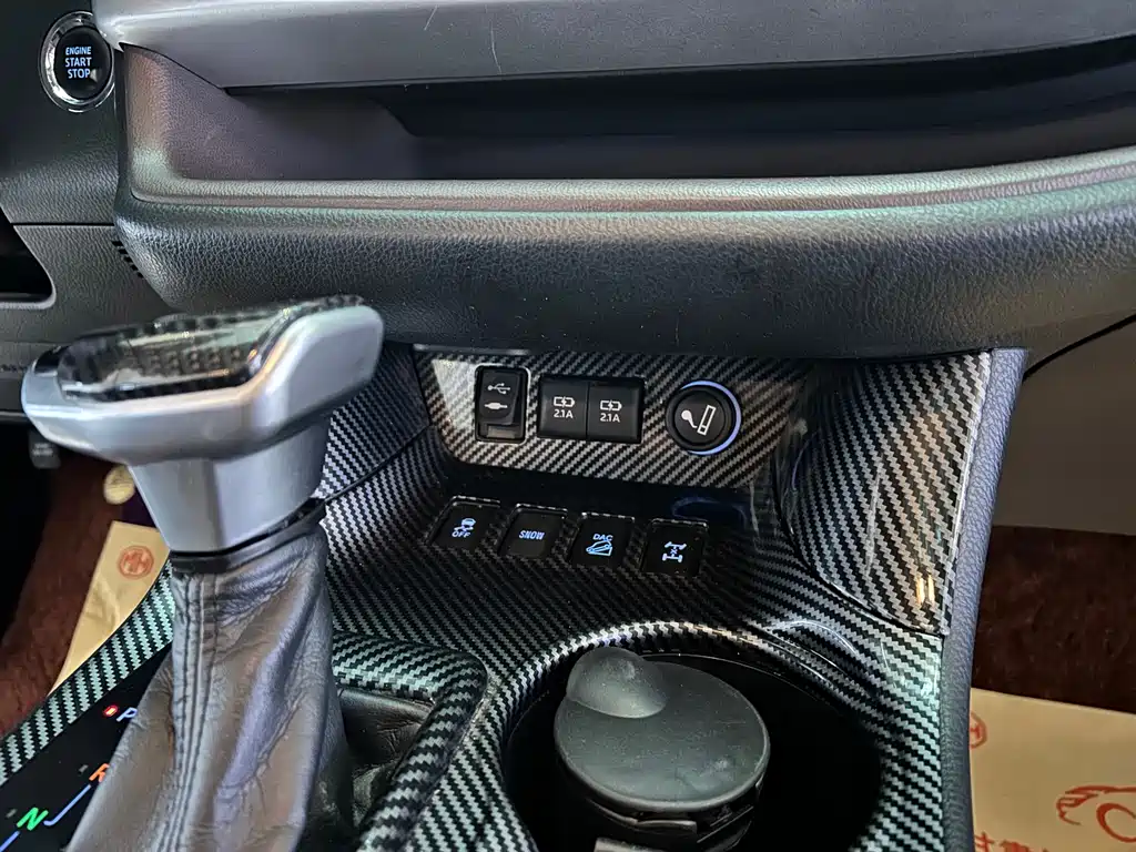 Toyota Highlander — фото 11