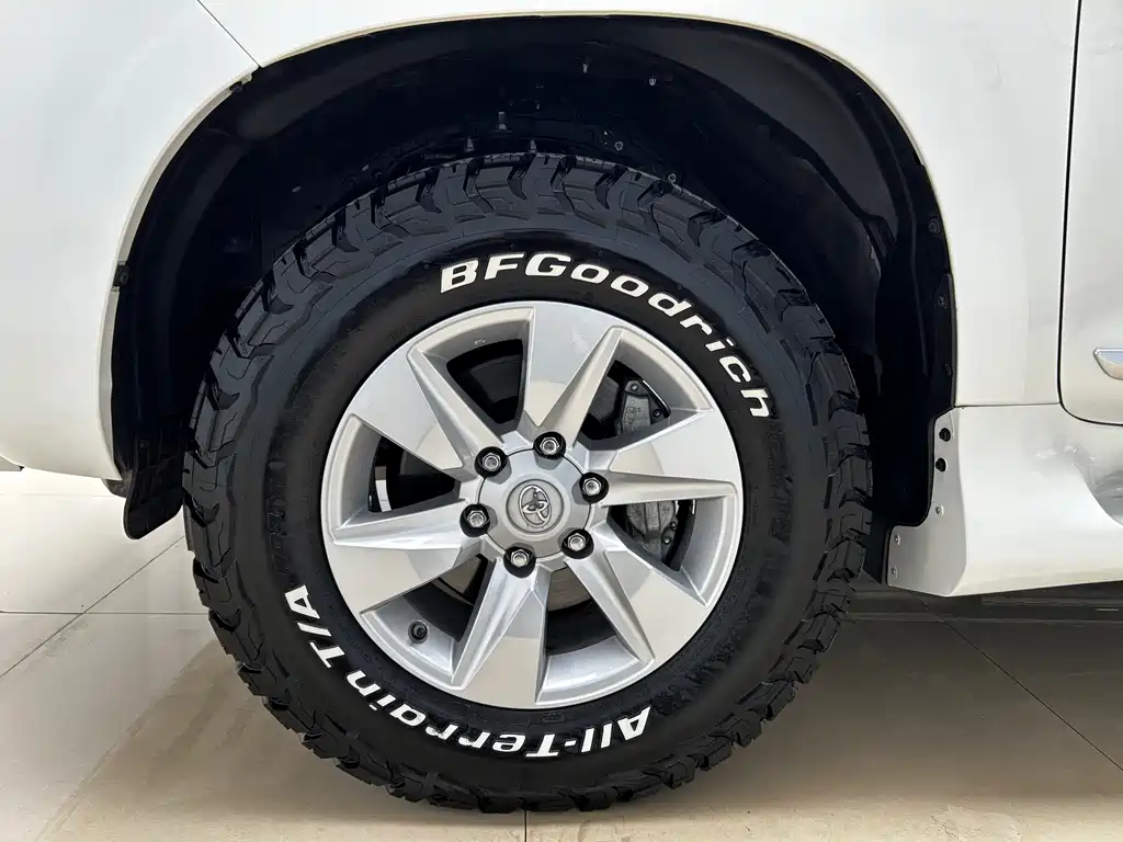 Toyota Prado (Import) — фото 24