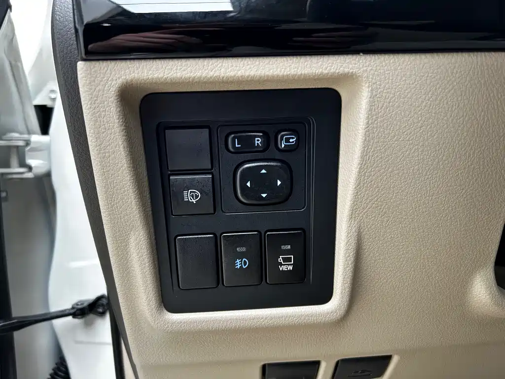 Toyota Prado (Import) — фото 7