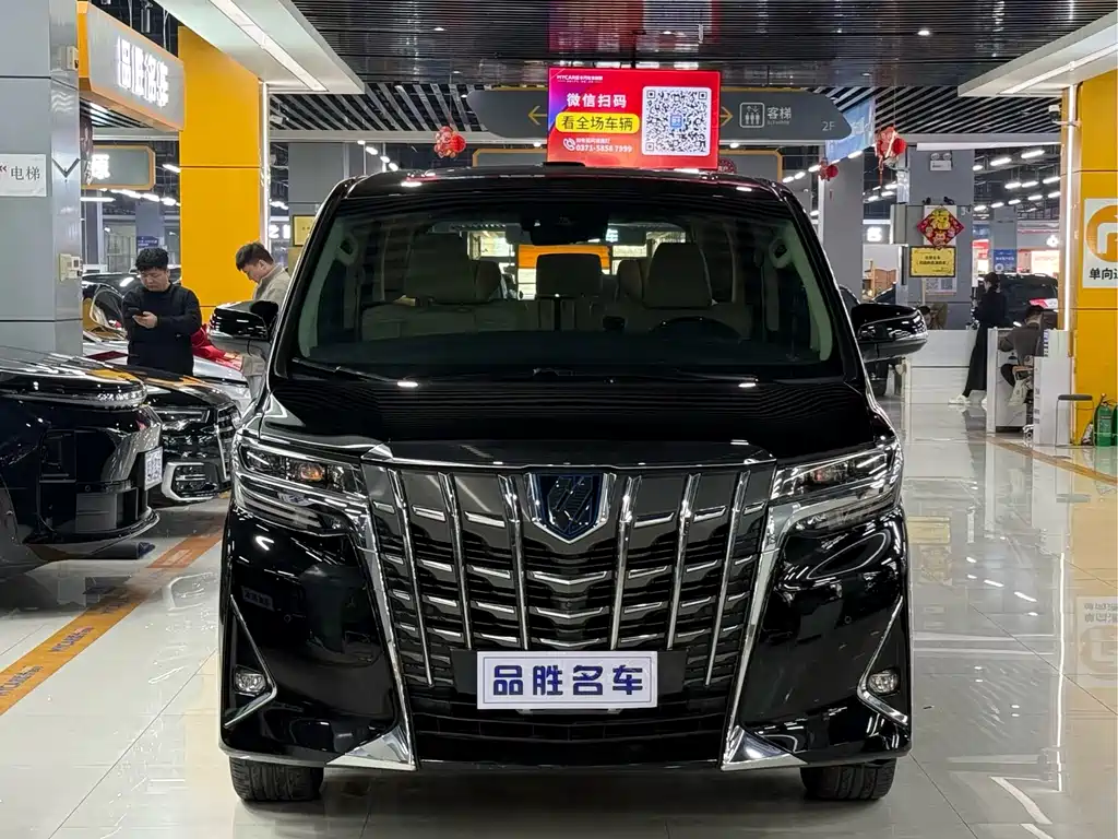 Toyota Alphard — фото 2