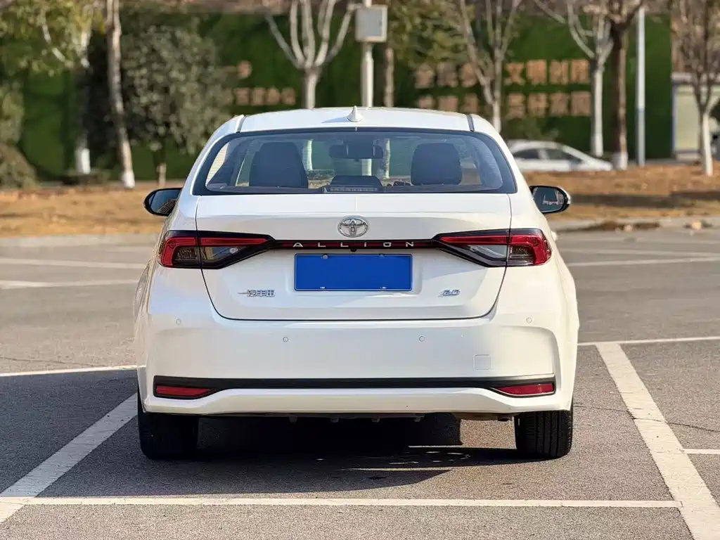 Toyota Allion — фото 8