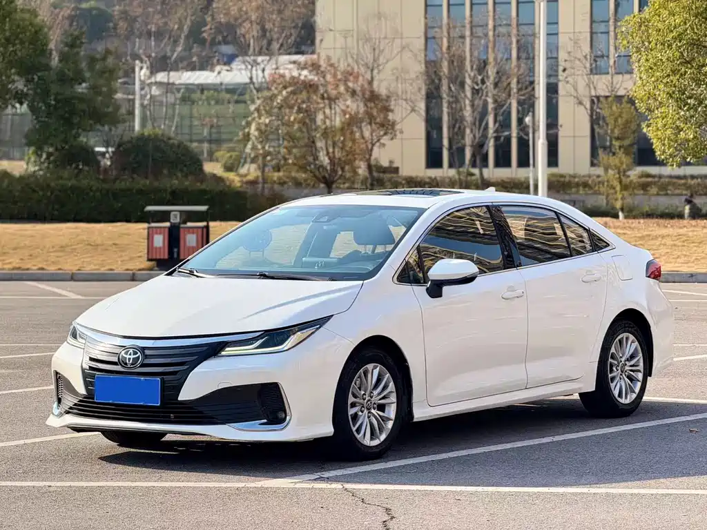 Toyota Allion — фото 1