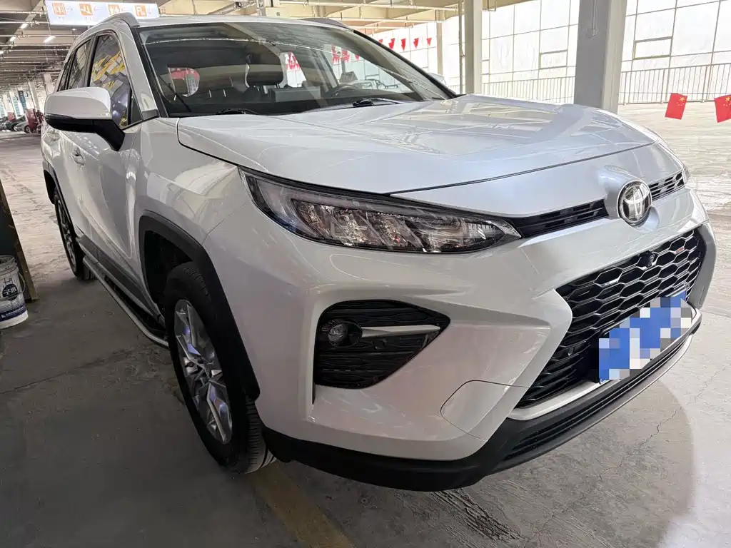 Toyota Wildlander — фото 2