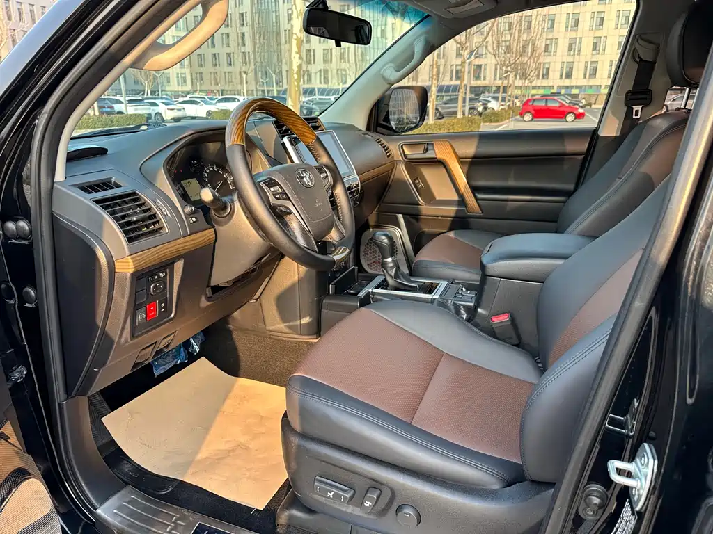 Toyota Prado (Import) — фото 7