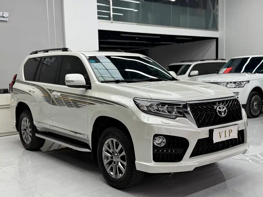 Toyota Prado — фото 3