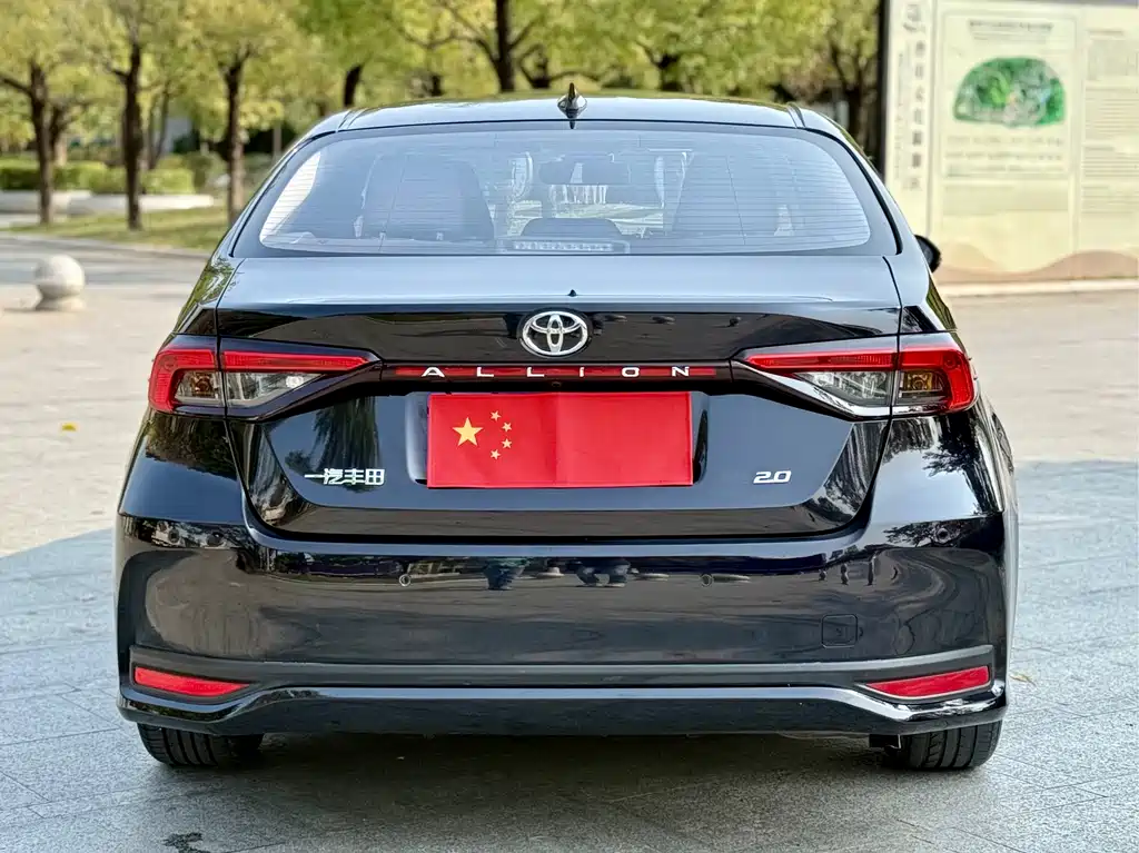 Toyota Allion — фото 5