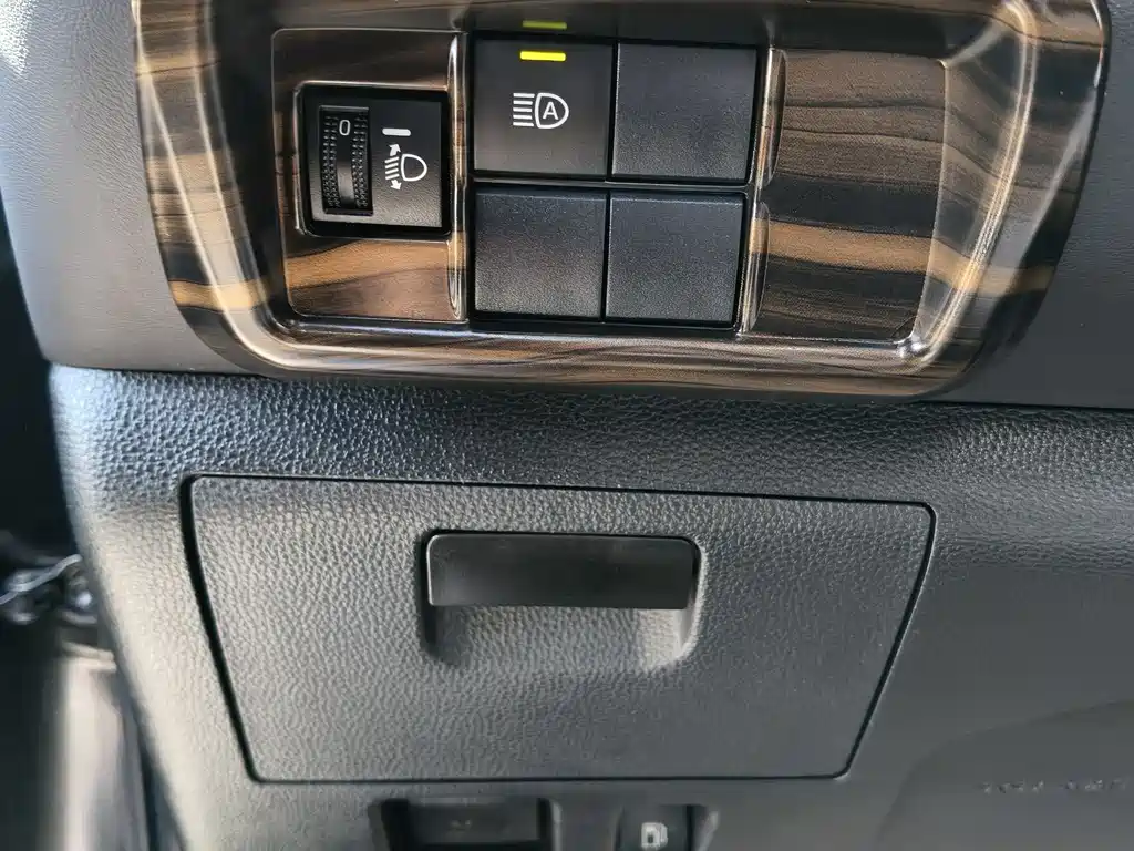 Toyota Highlander — фото 11