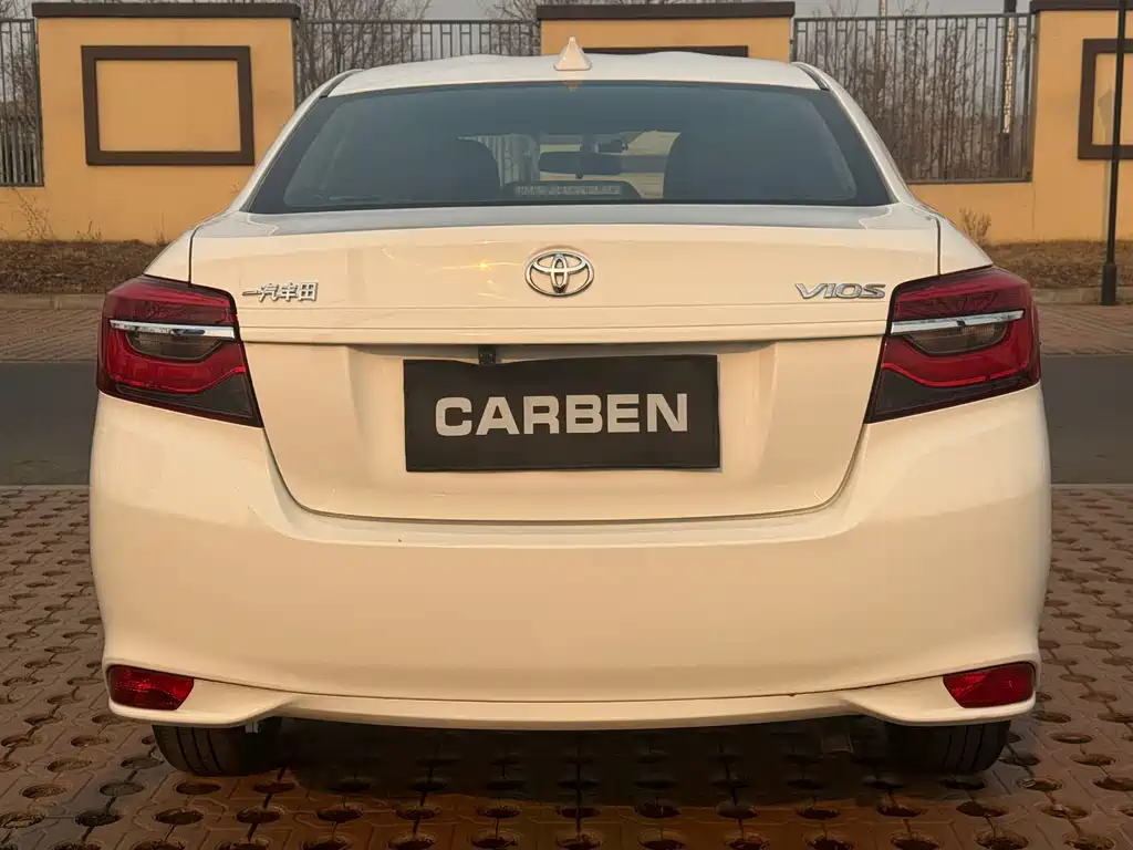 Toyota Vios — фото 6