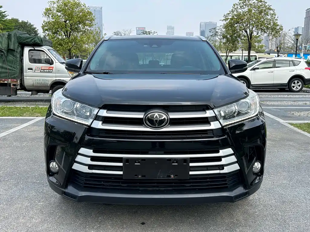 Toyota Highlander — фото 2