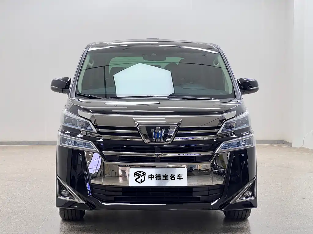 Toyota Vellfire — фото 2
