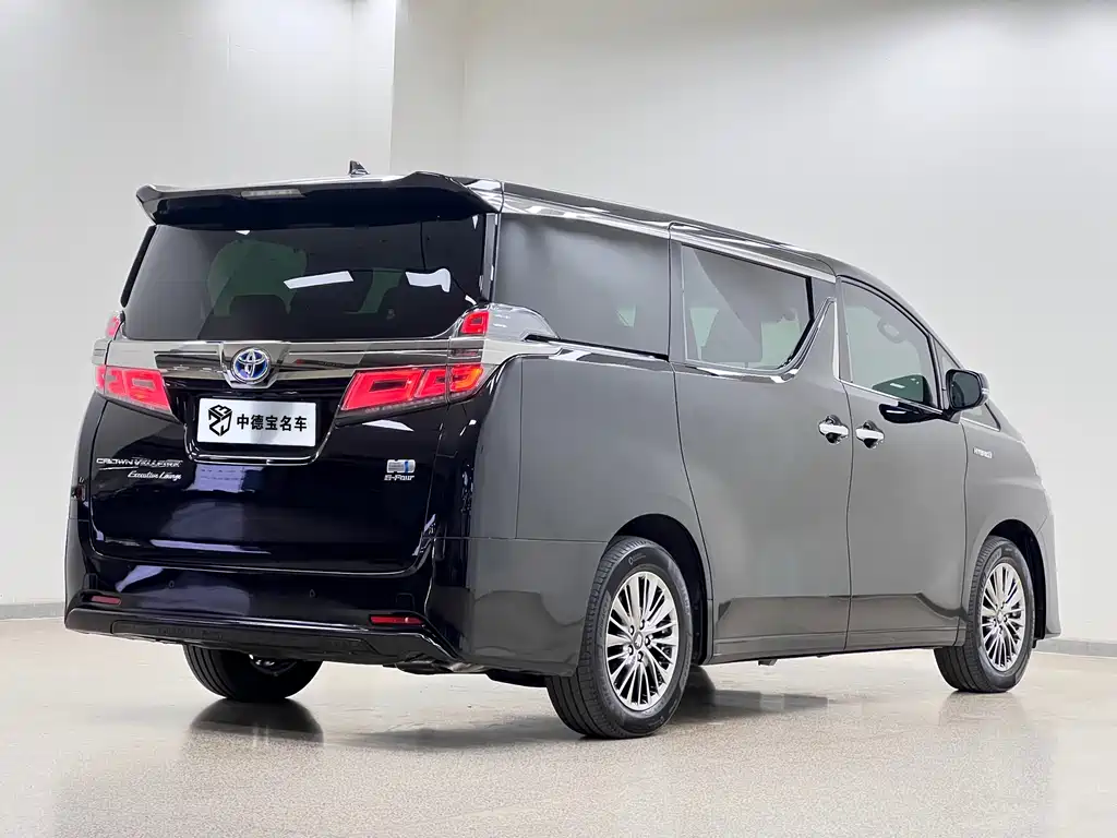Toyota Vellfire — фото 6
