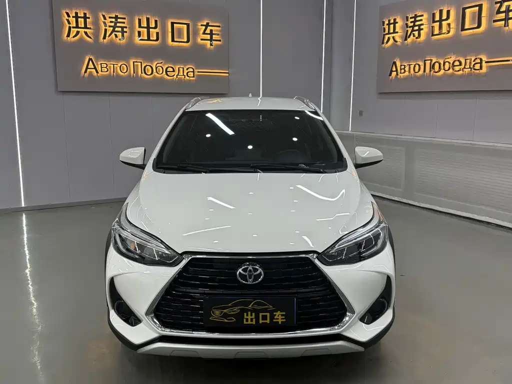 Toyota Yaris L — фото 2