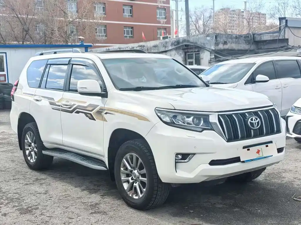 Toyota Prado — фото 3