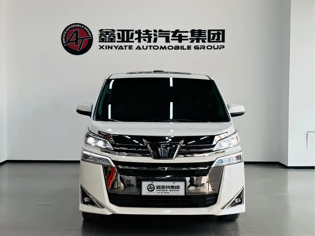 Toyota Vellfire — фото 2