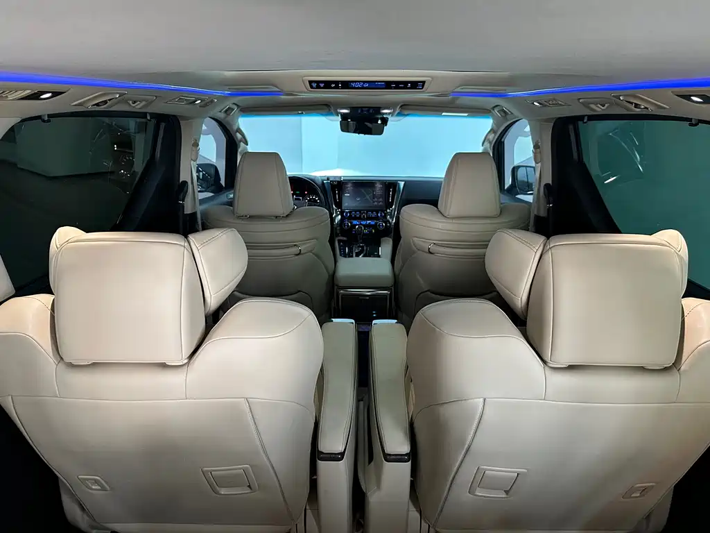 Toyota Vellfire — фото 23