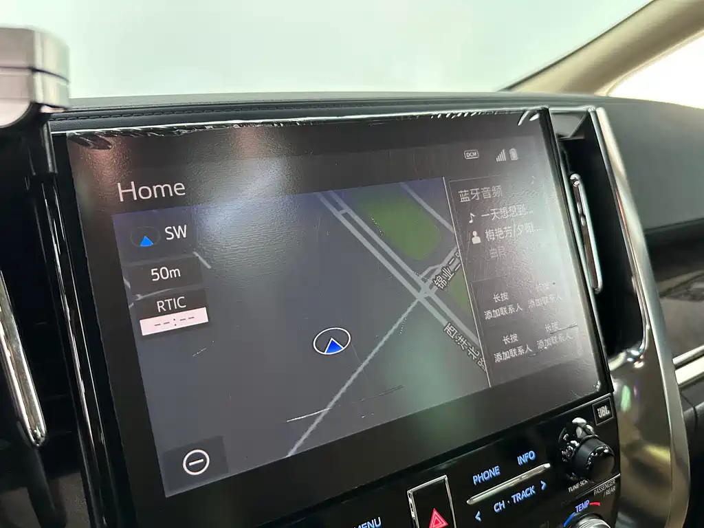 Toyota Vellfire — фото 10