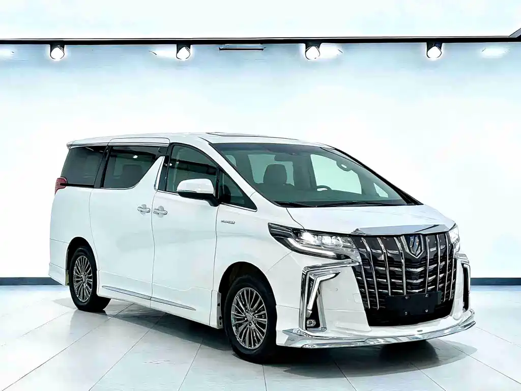 Toyota Alphard — фото 3
