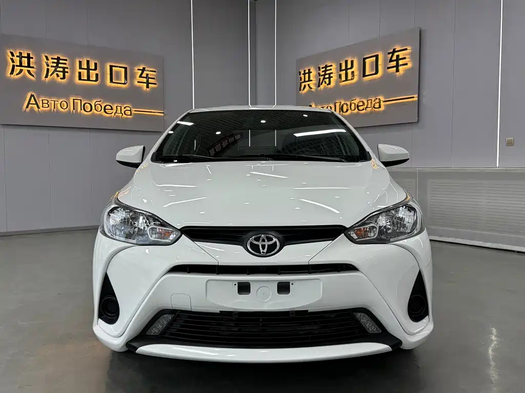Toyota Yaris L — фото 3