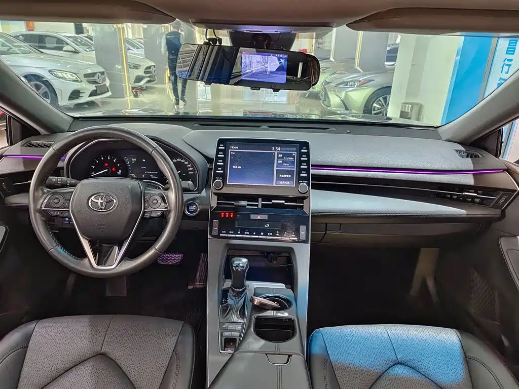 Toyota Avalon — фото 10