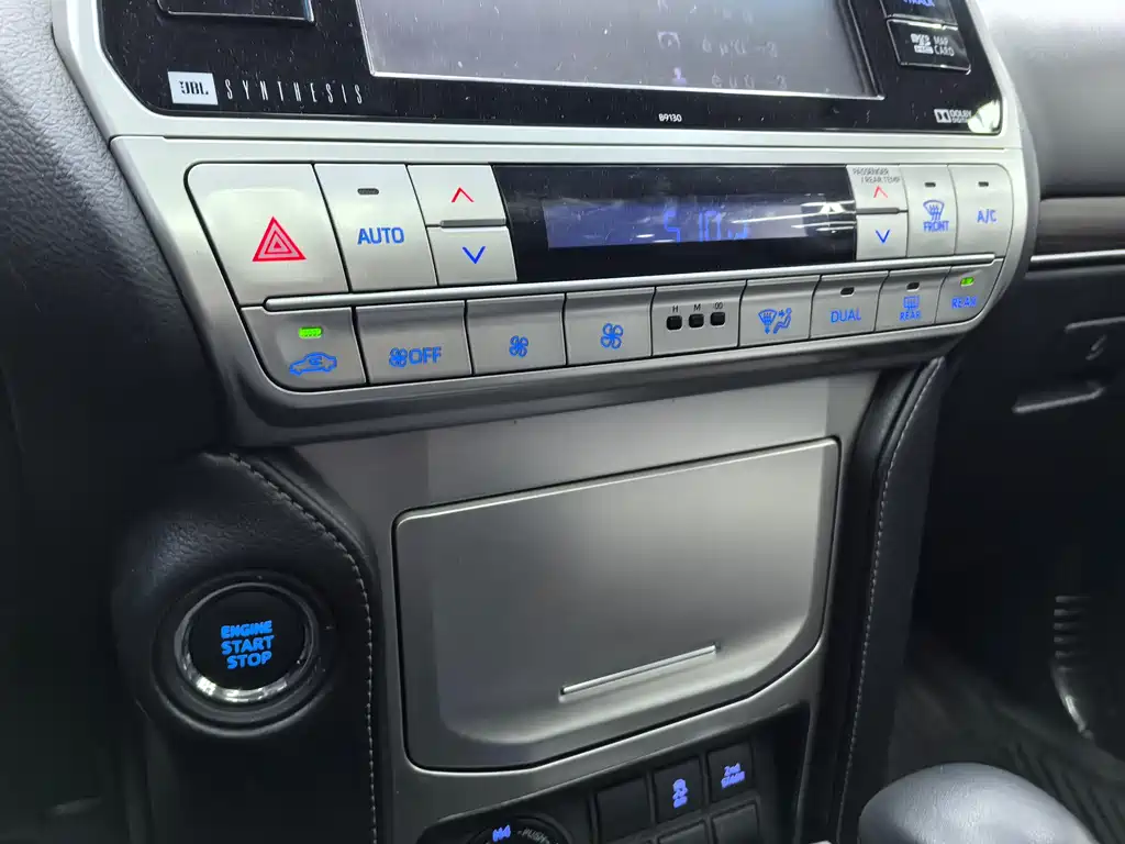 Toyota Prado — фото 11