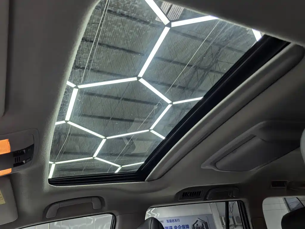 Toyota Prado — фото 15