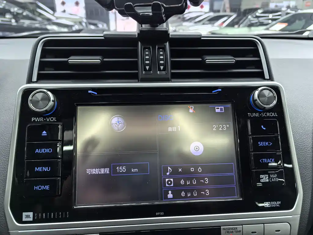 Toyota Prado — фото 10