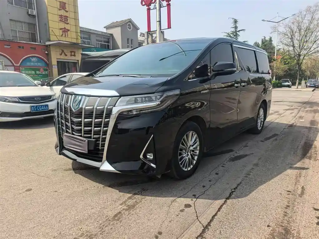 Toyota Alphard — фото 3