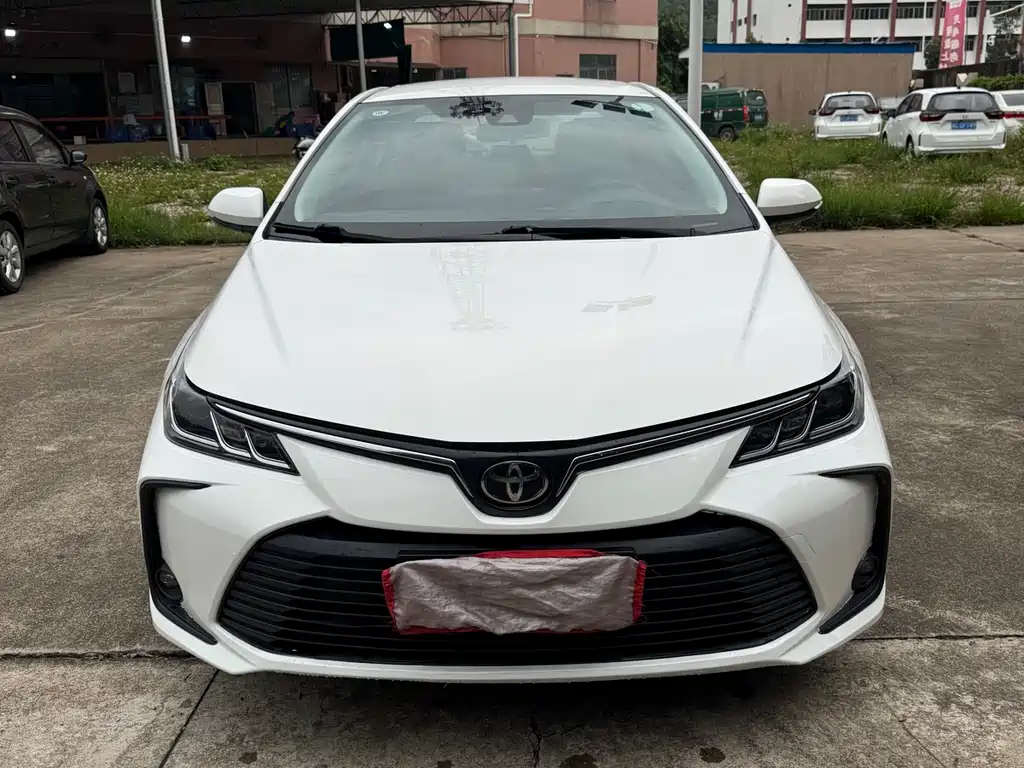 Toyota Corolla — фото 2