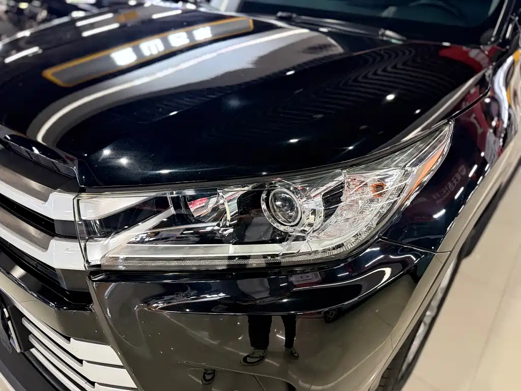 Toyota Highlander — фото 4