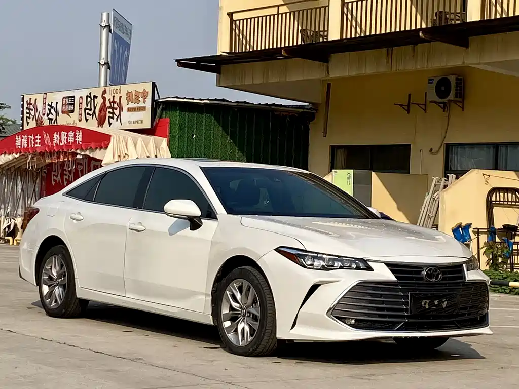 Toyota Avalon — фото 3