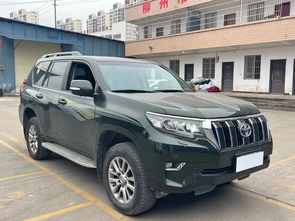 Toyota Prado — фото 3
