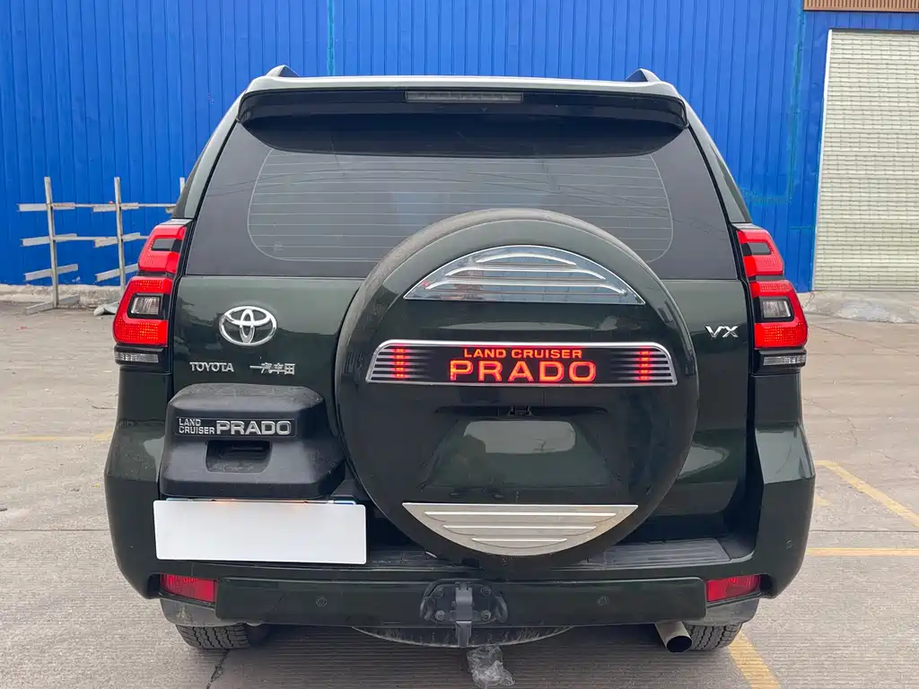 Toyota Prado — фото 4