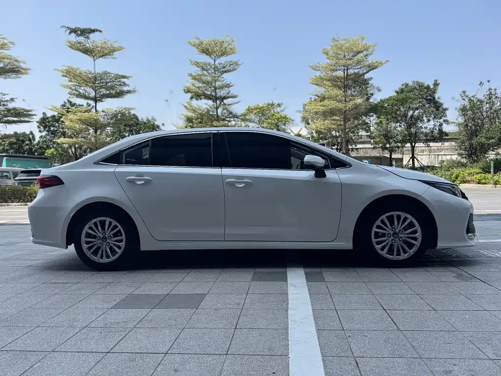 Toyota Allion — фото 21