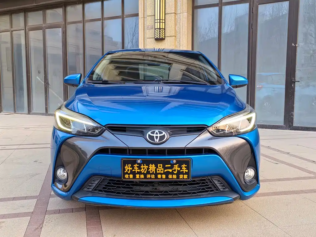 Toyota Yaris L — фото 2