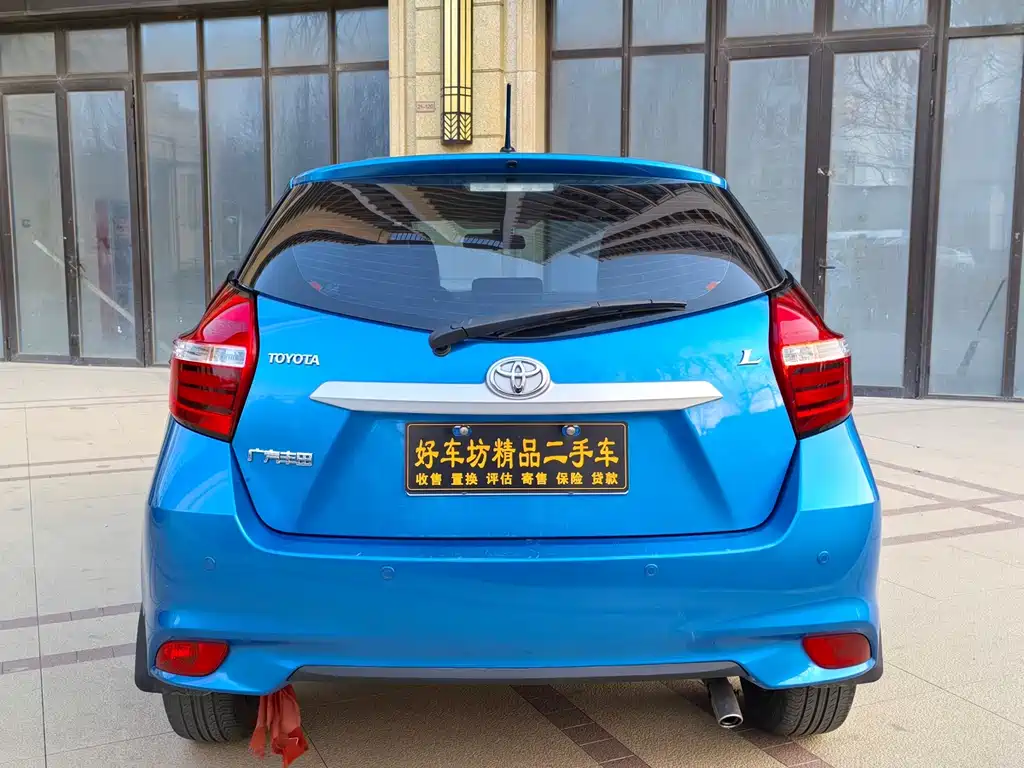 Toyota Yaris L — фото 5