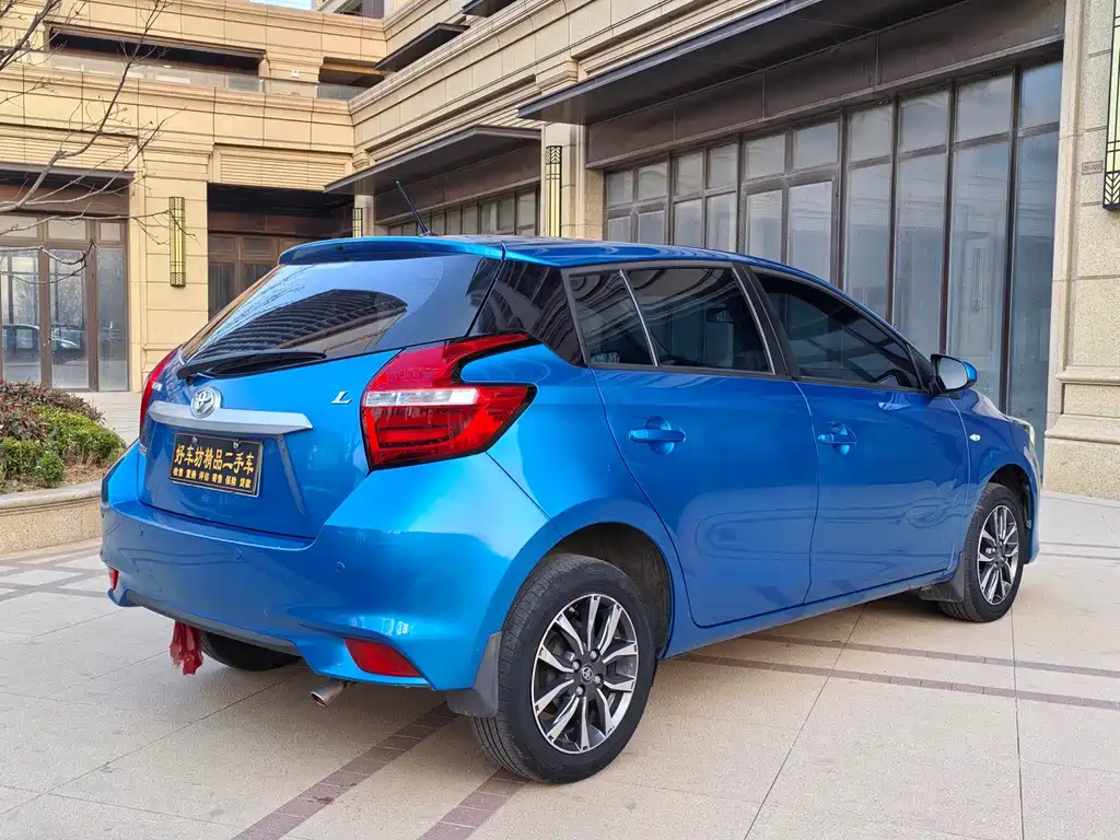 Toyota Yaris L — фото 6