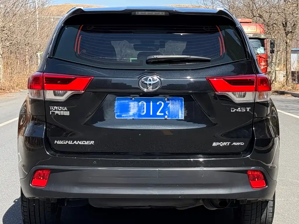 Toyota Highlander — фото 5