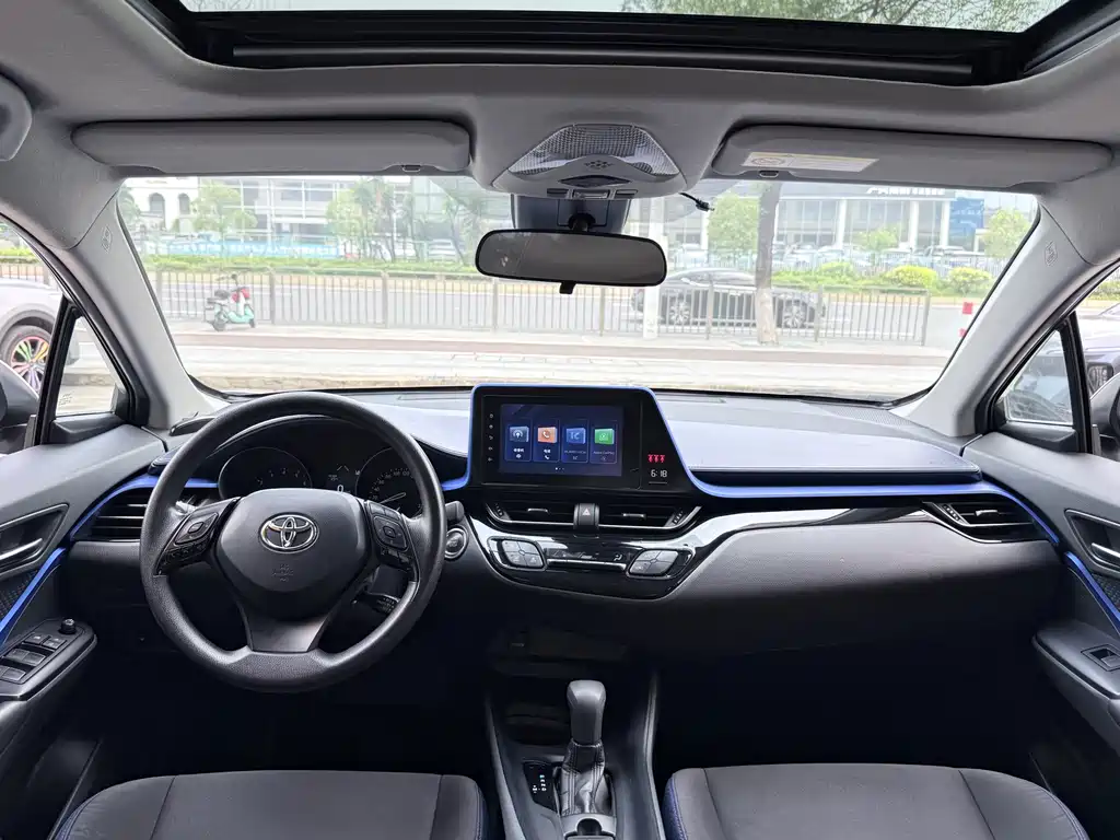 Toyota C-HR — фото 6
