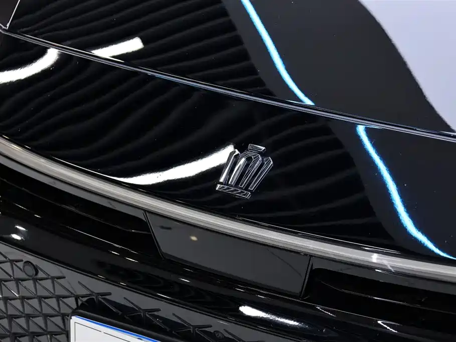 Toyota Crown SportCross — фото 10