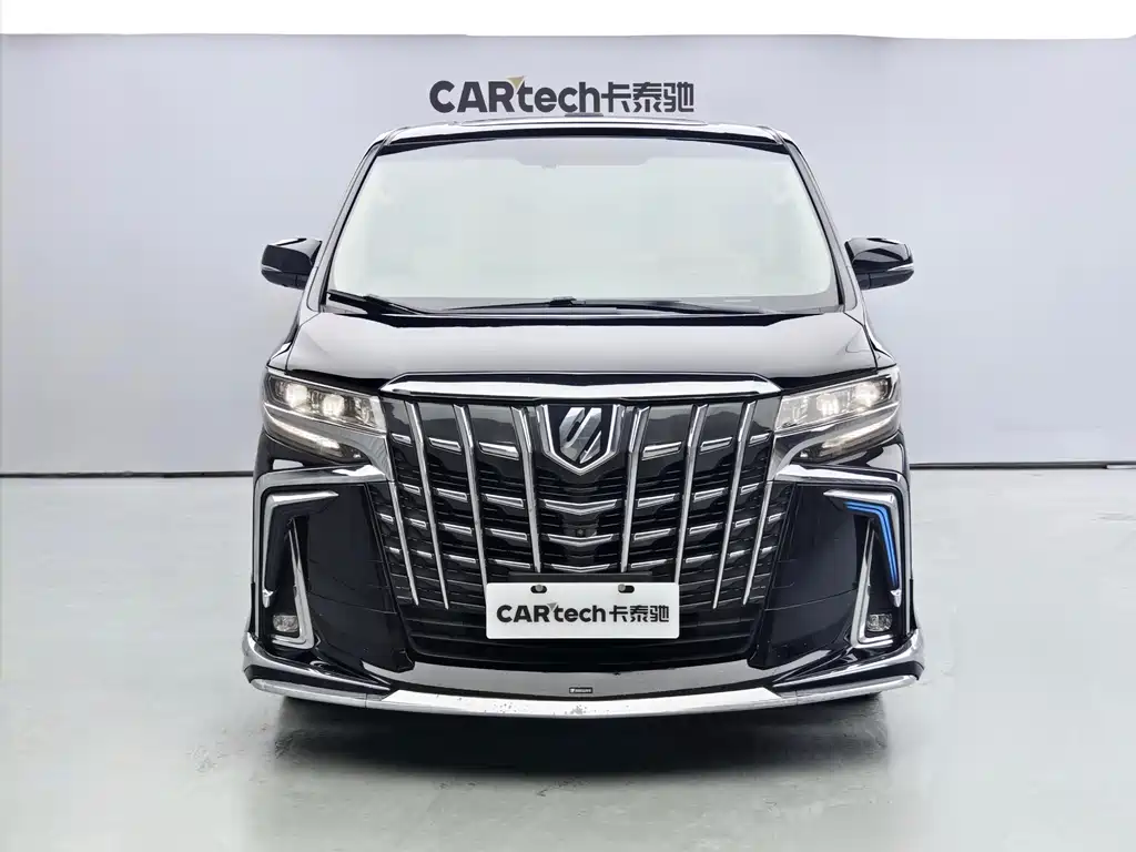Toyota Alphard — фото 2