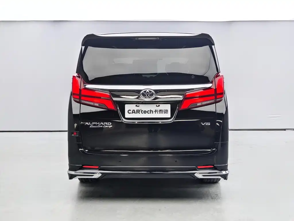 Toyota Alphard — фото 5