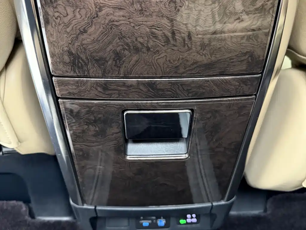 Toyota Vellfire — фото 5