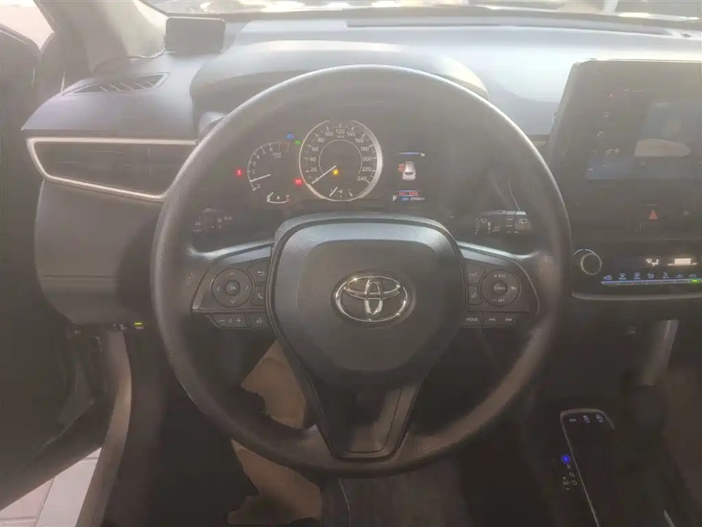 Toyota Corolla Cross — фото 3