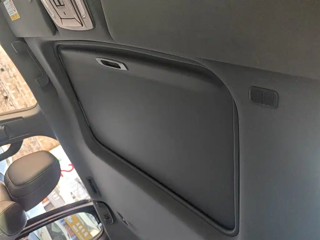 Toyota Sienna — фото 18
