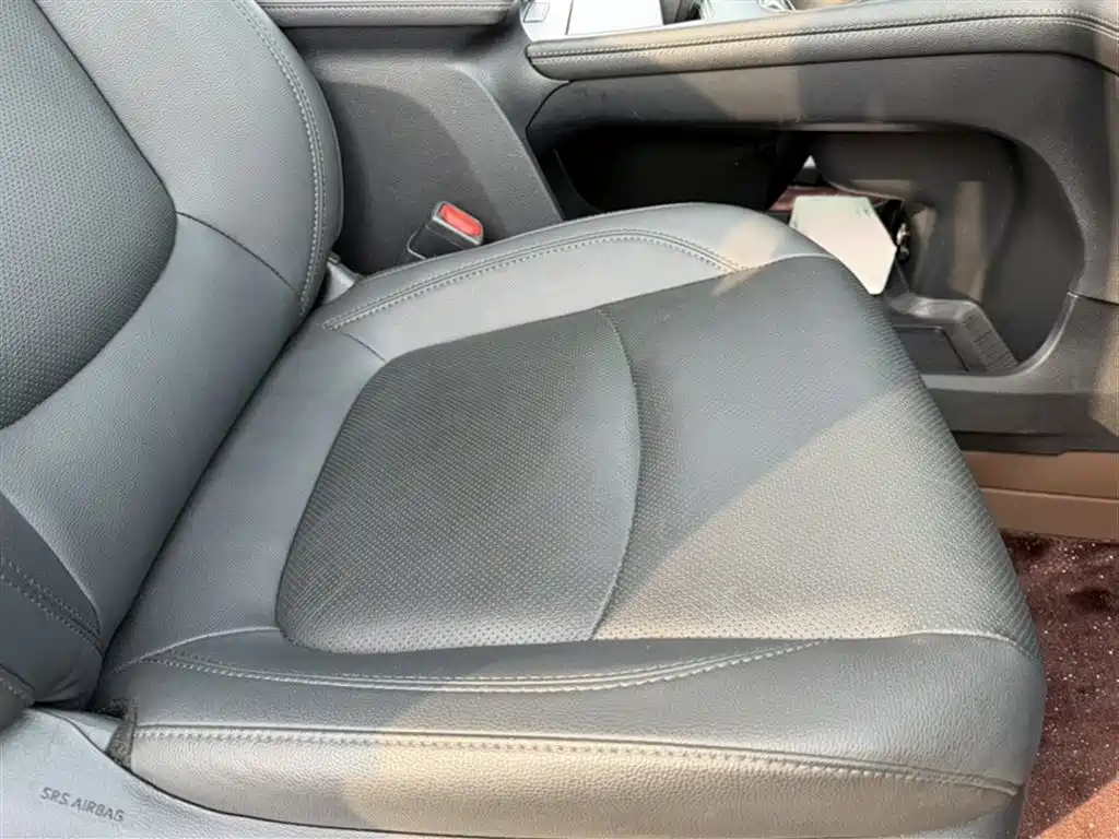 Toyota Sienna — фото 23
