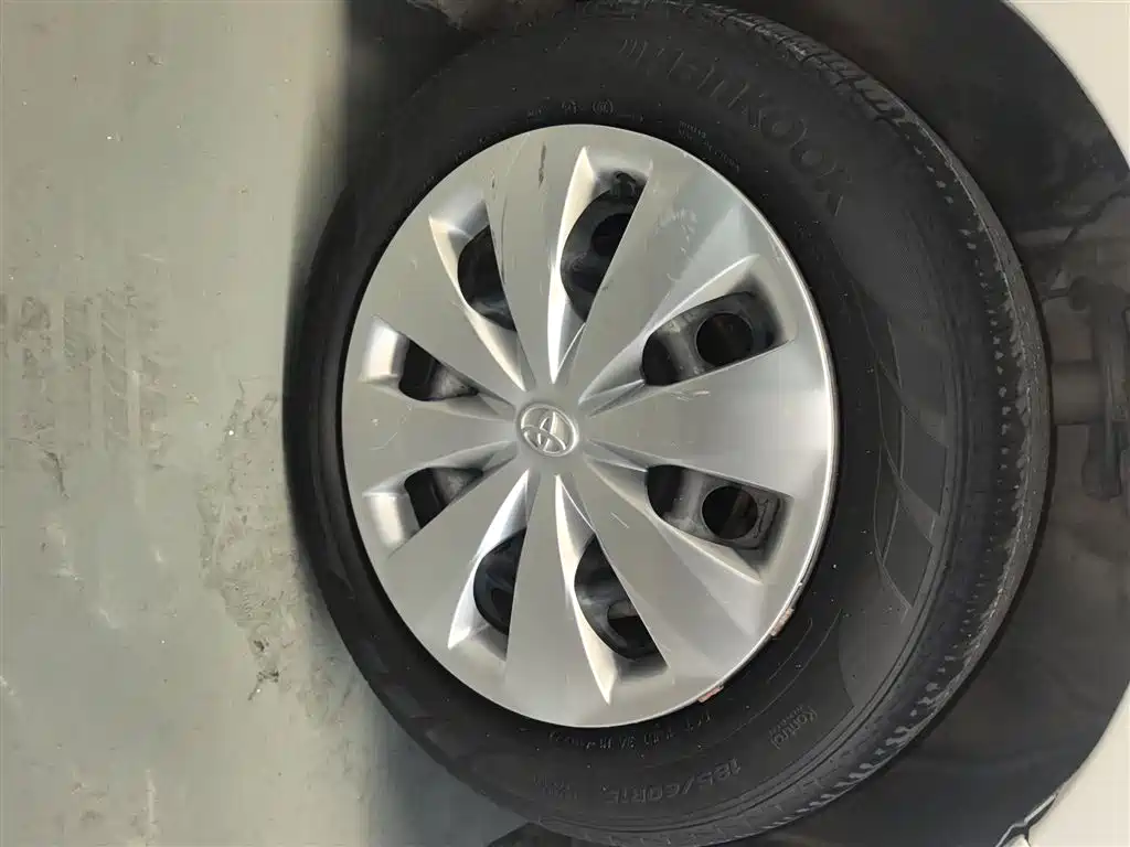 Toyota Yaris L — фото 23